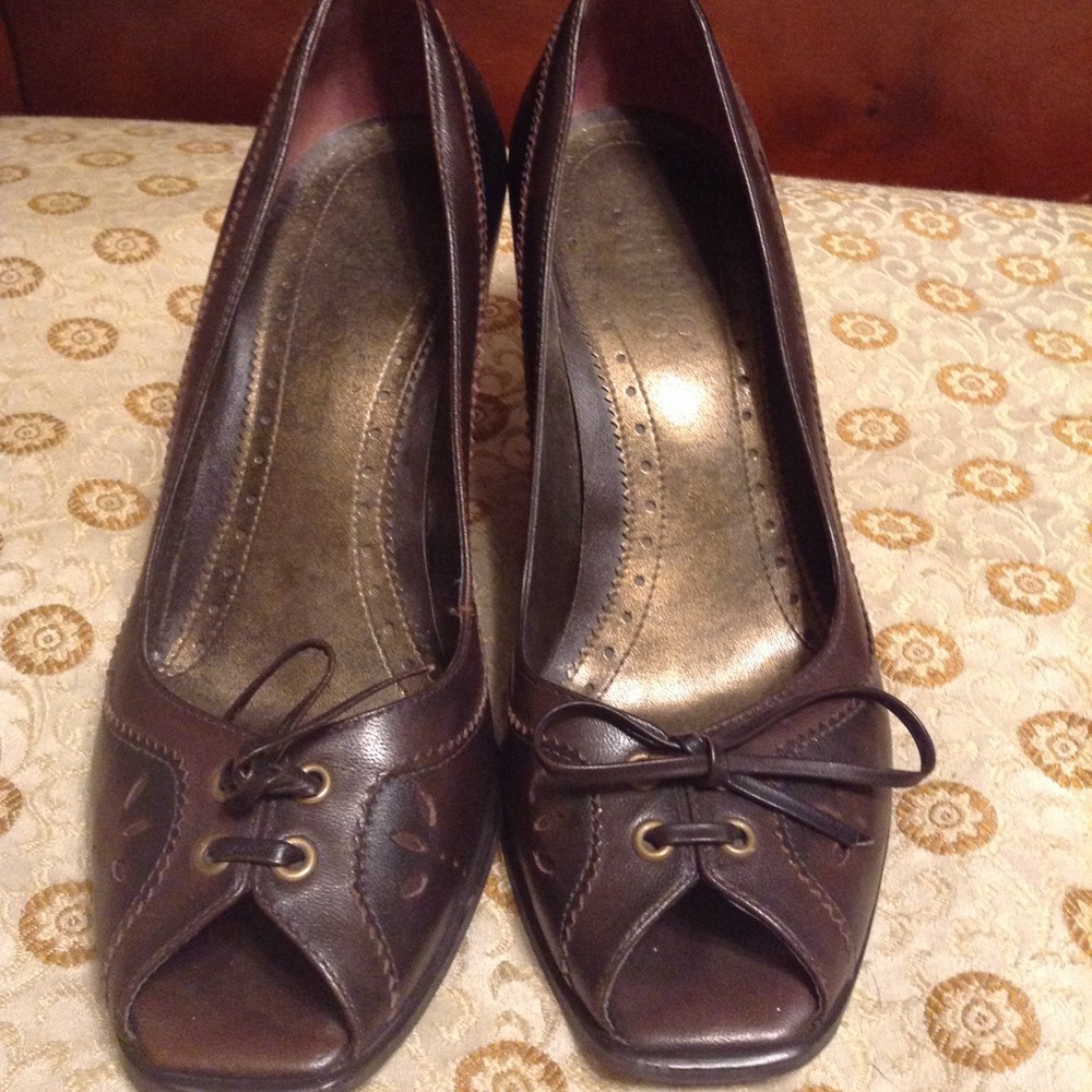 Brown Franco Sarto wedged heels